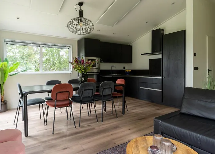 Nieuw! 6-persoons Aan Het Veluwemeer Dichtbij Harderwijk, Amersfoort En Zwolle Chalet